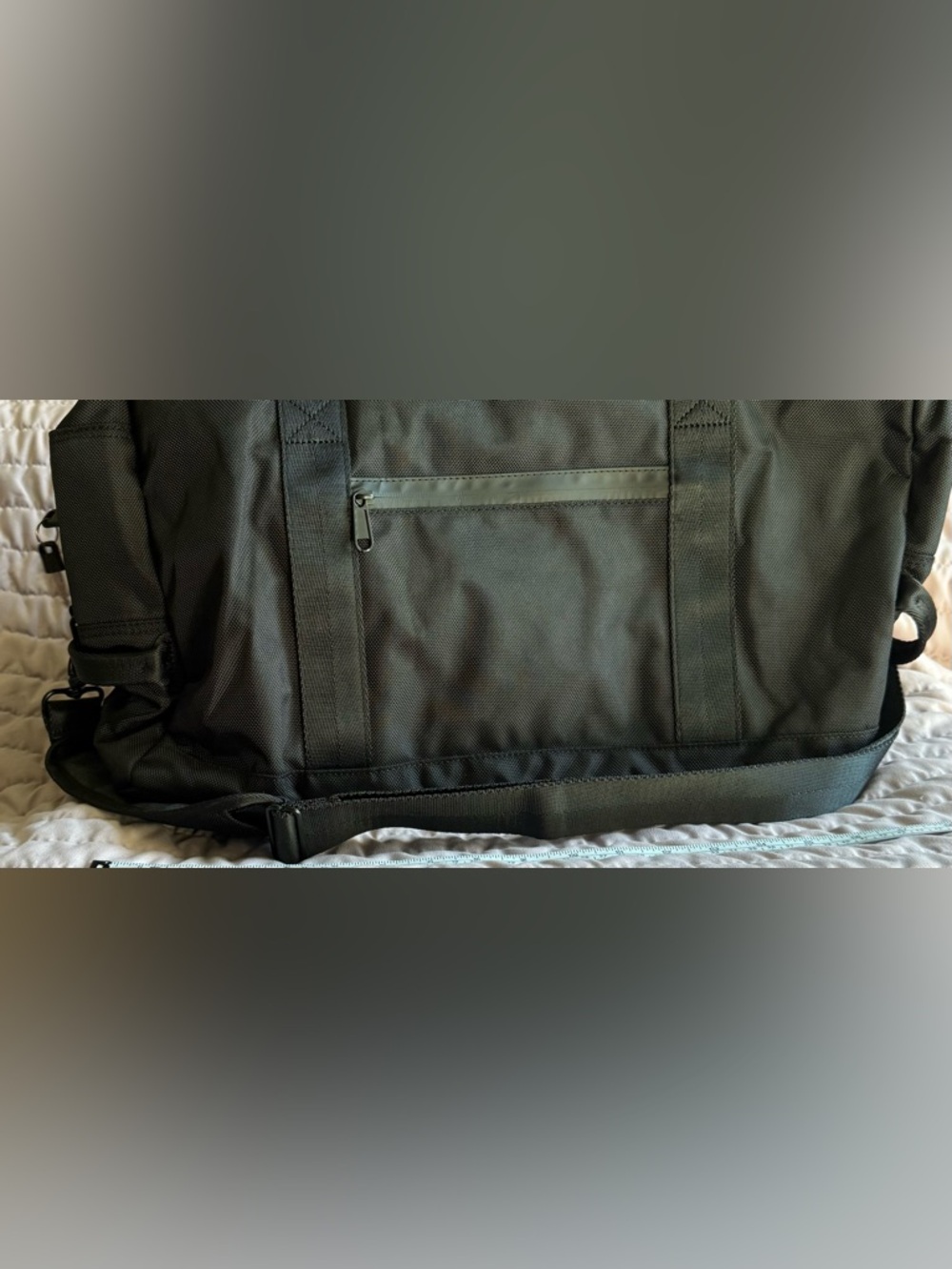 The Associate - 5LB Smell proof Duffle Bag - with lock and 2 keys